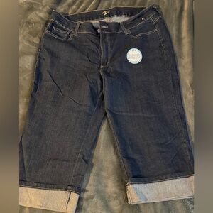 NWT Dark Blue Denim Capri Pants
